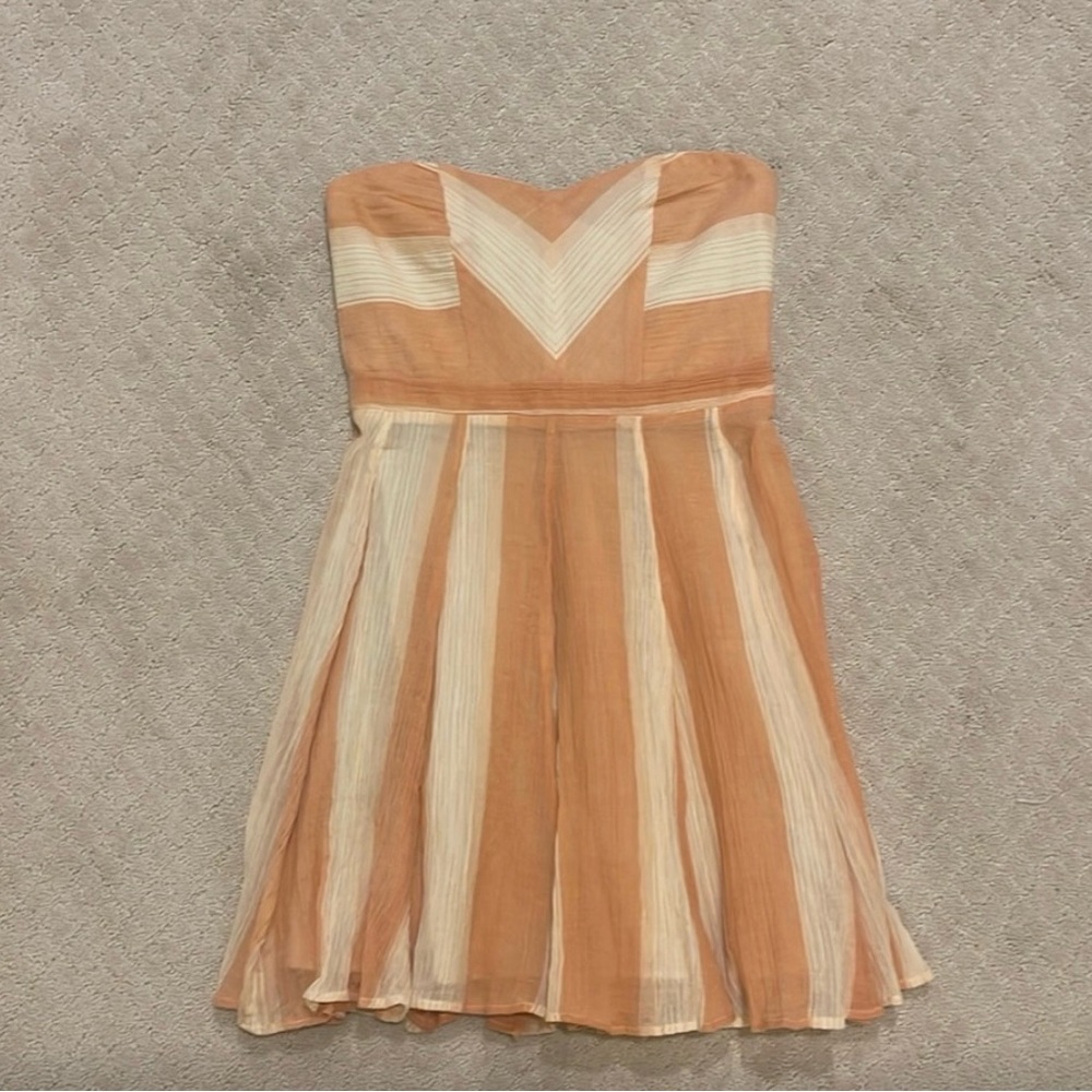 Strapless‎ Dress